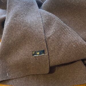 Elegant Brown Knit Scarf